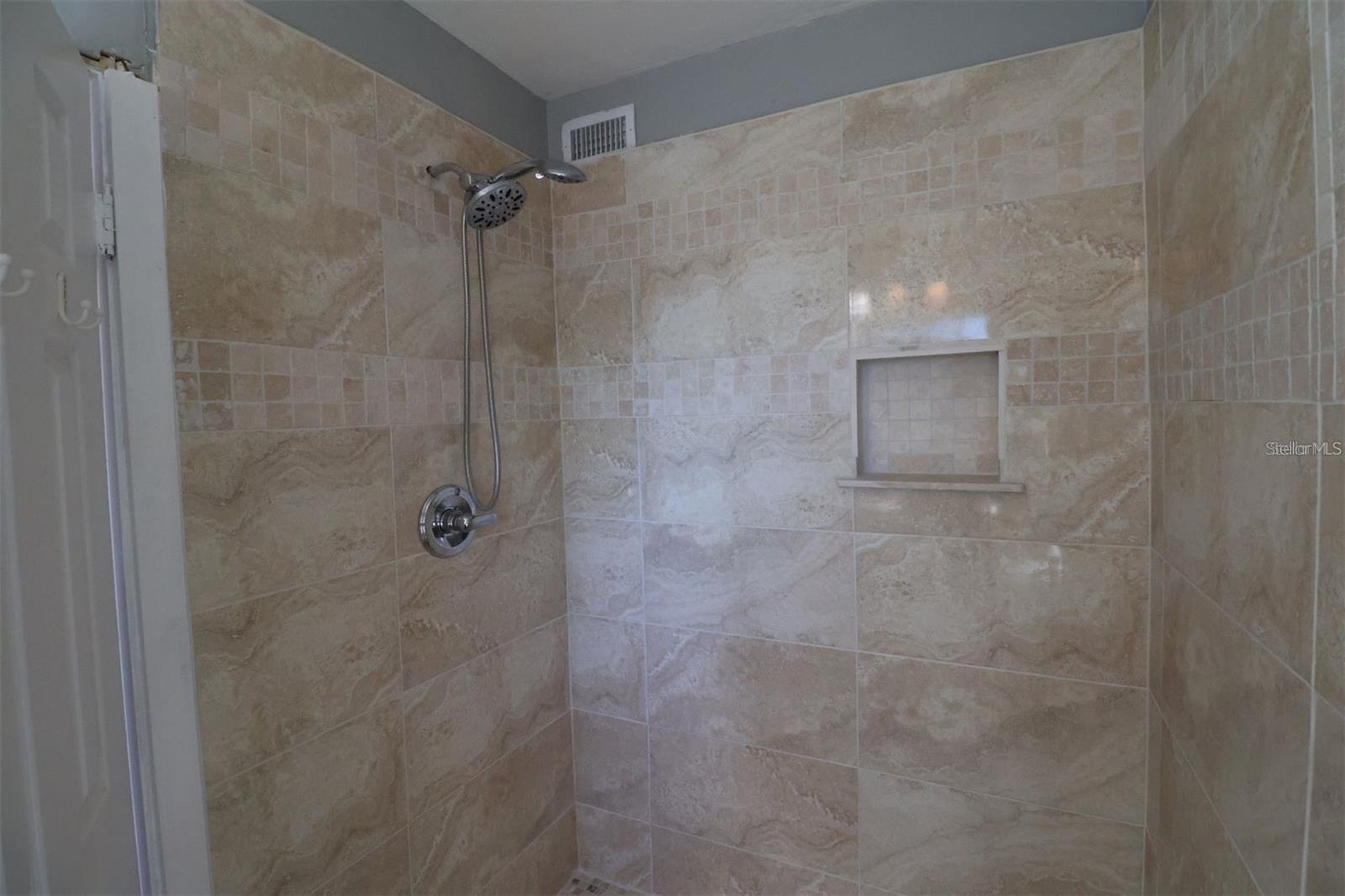 Image 17 of 21 For 1602 Lady Mary Drive