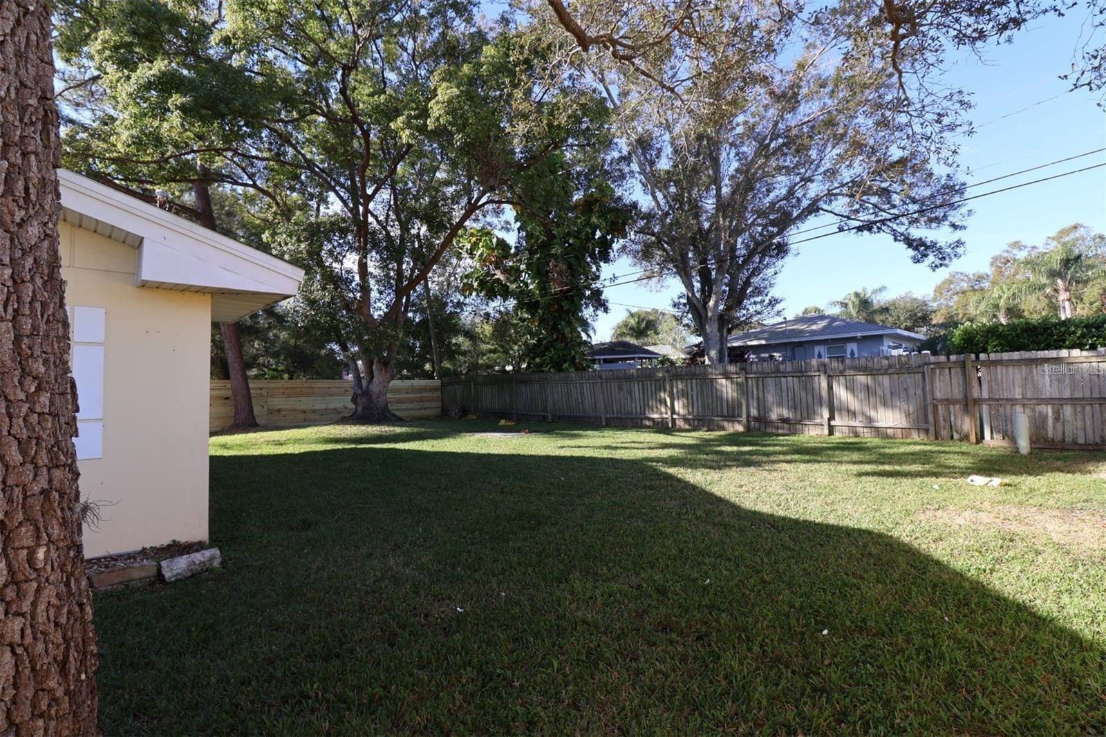 Image 3 of 21 For 1602 Lady Mary Drive