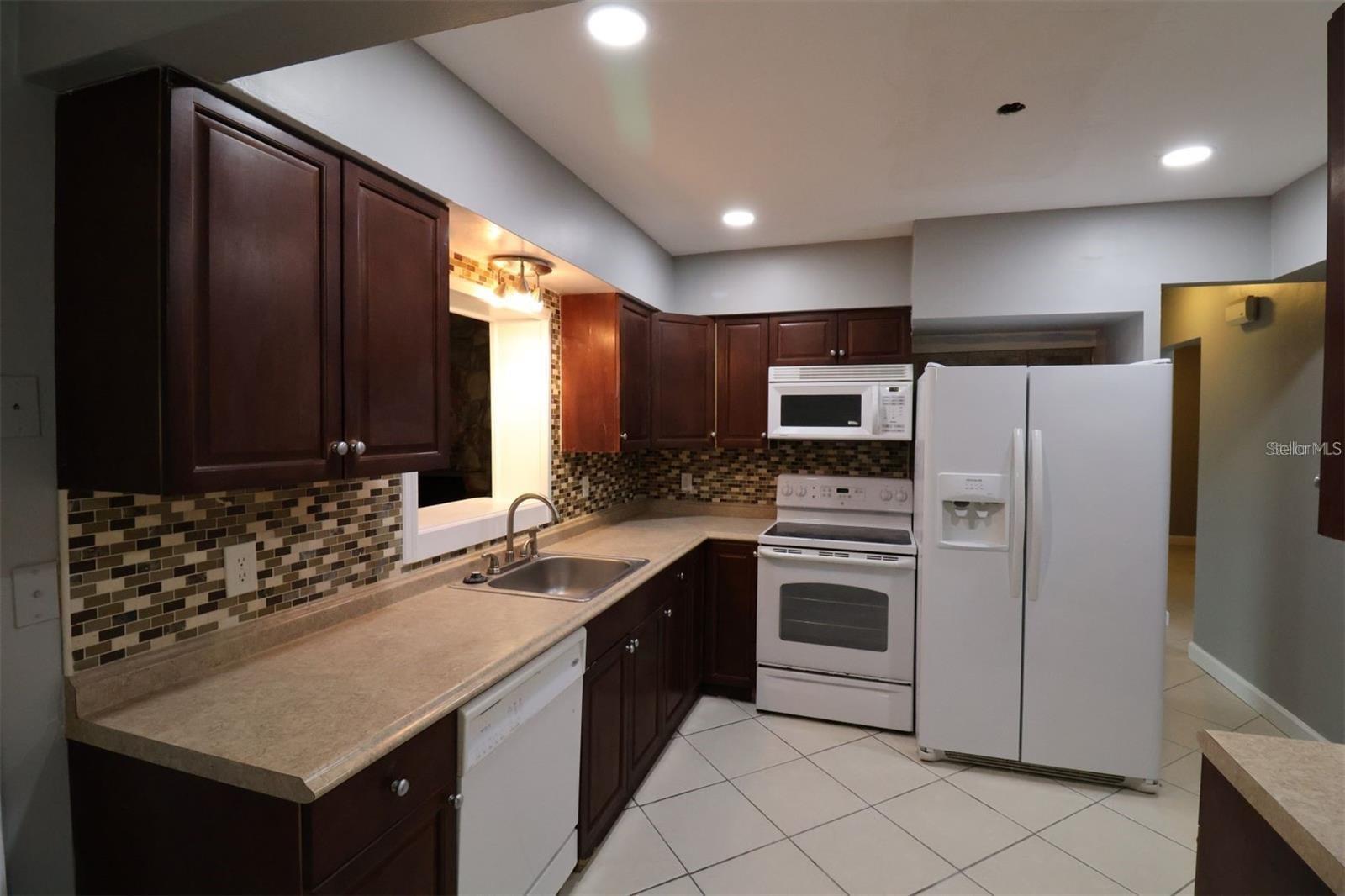 Image 6 of 21 For 1602 Lady Mary Drive