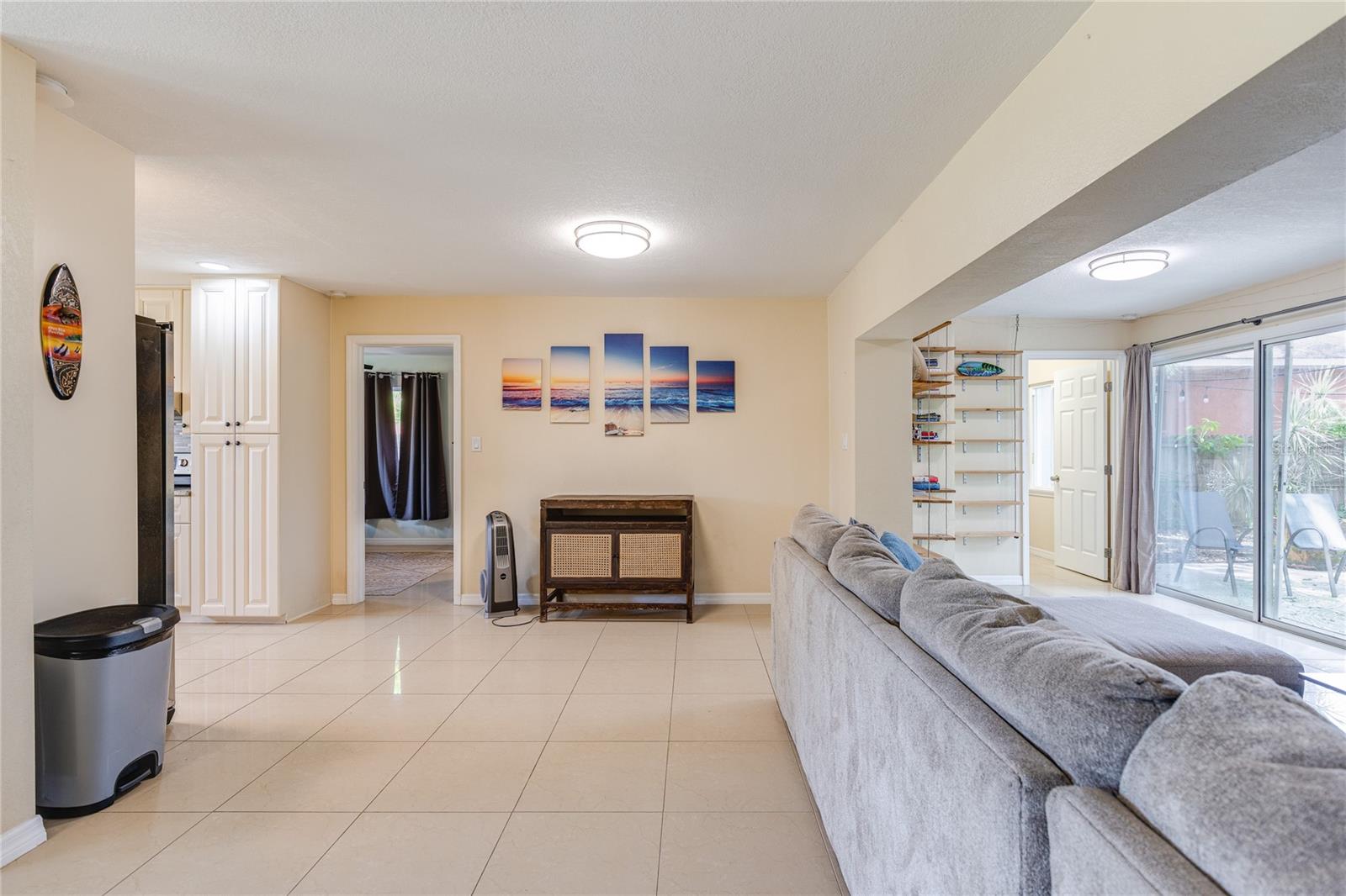 Image 11 of 41 For 633 58th Avenue Ne