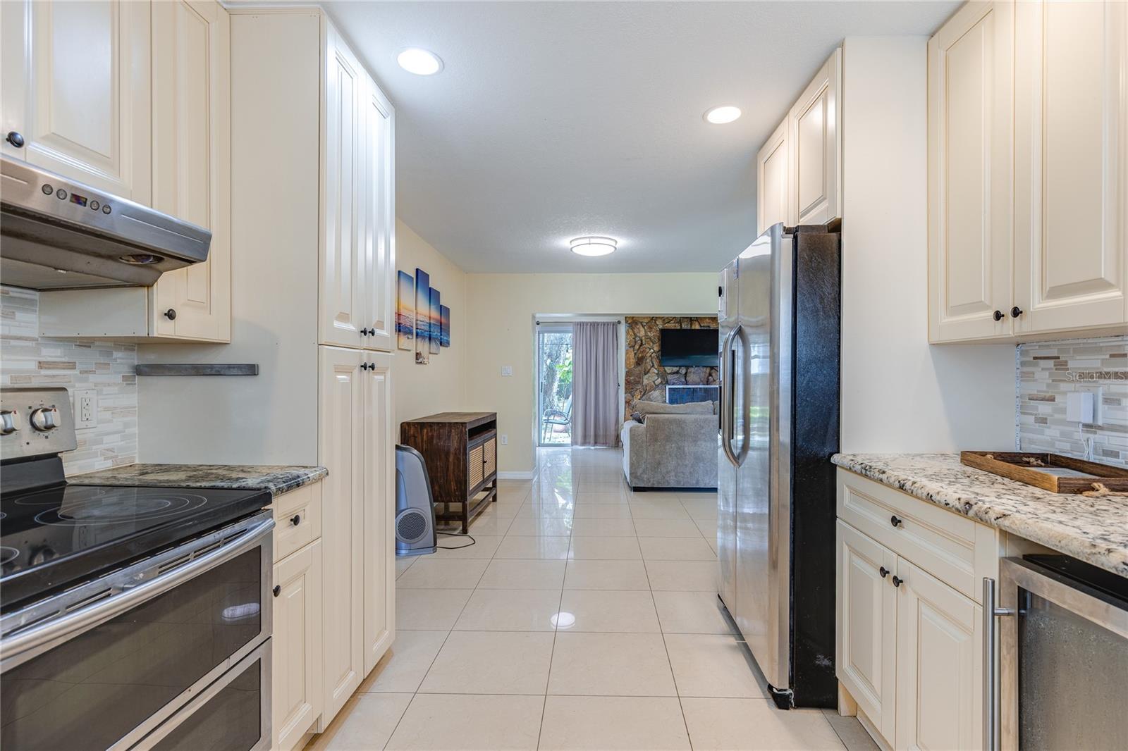 Image 18 of 41 For 633 58th Avenue Ne