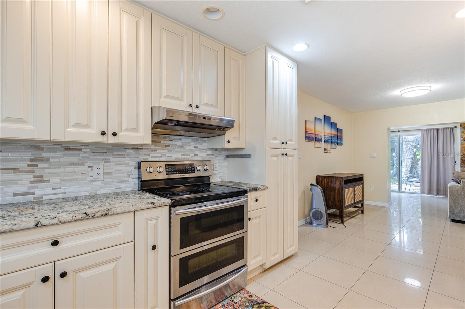 Image 20 of 41 For 633 58th Avenue Ne
