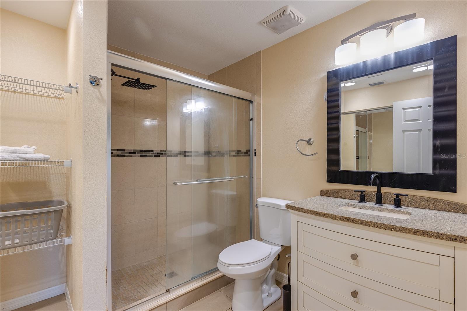 Image 22 of 41 For 633 58th Avenue Ne