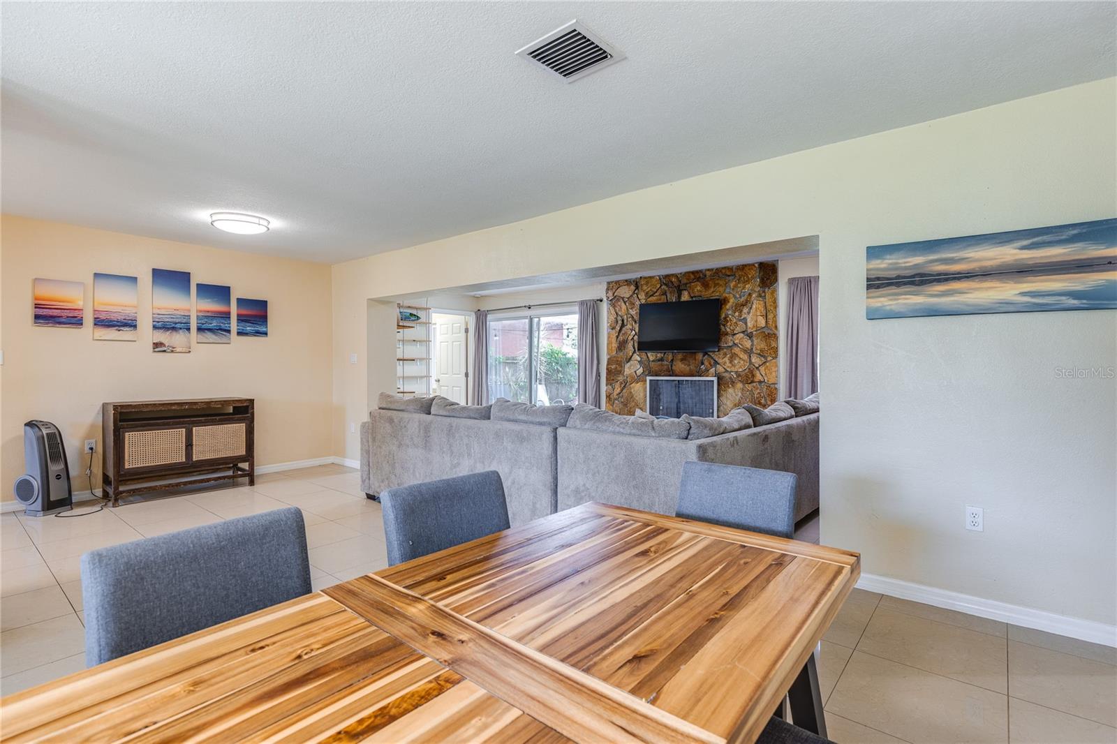 Image 8 of 41 For 633 58th Avenue Ne