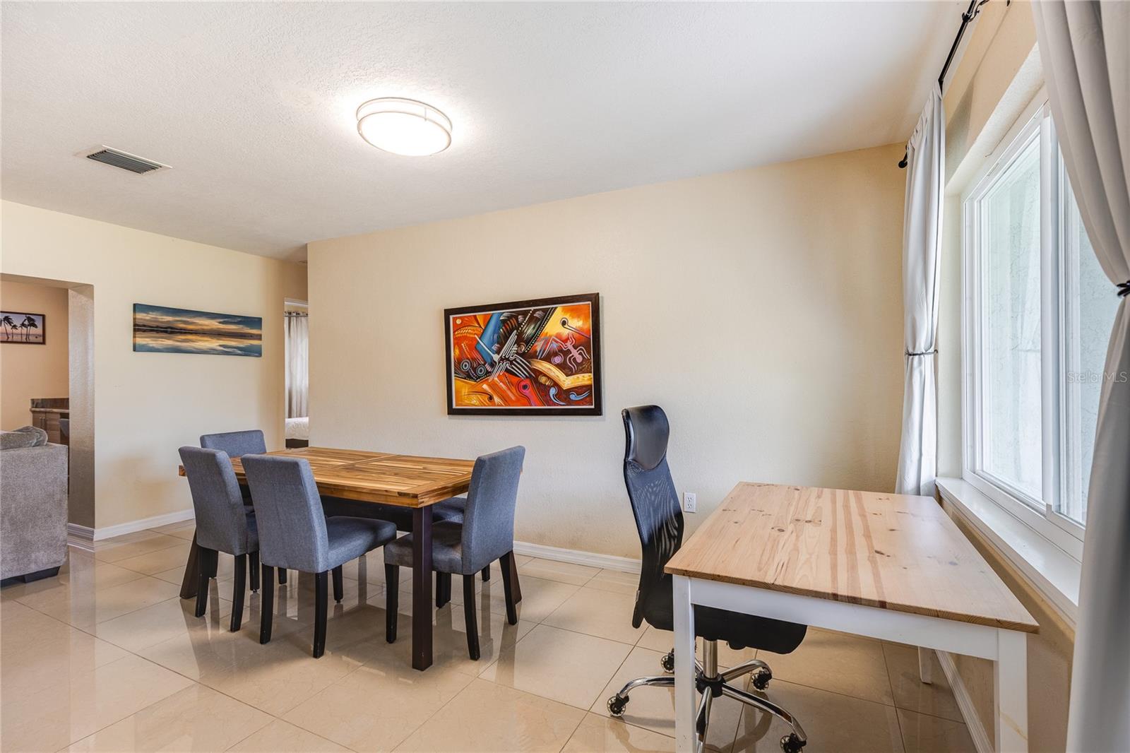 Image 9 of 41 For 633 58th Avenue Ne