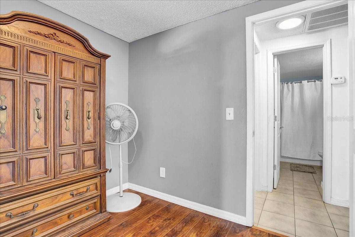 Image 36 of 48 For 9112 Suffield Court