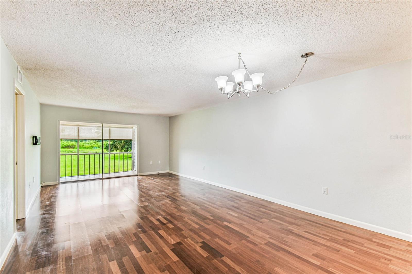 Image 11 of 54 For 204 Mary Drive