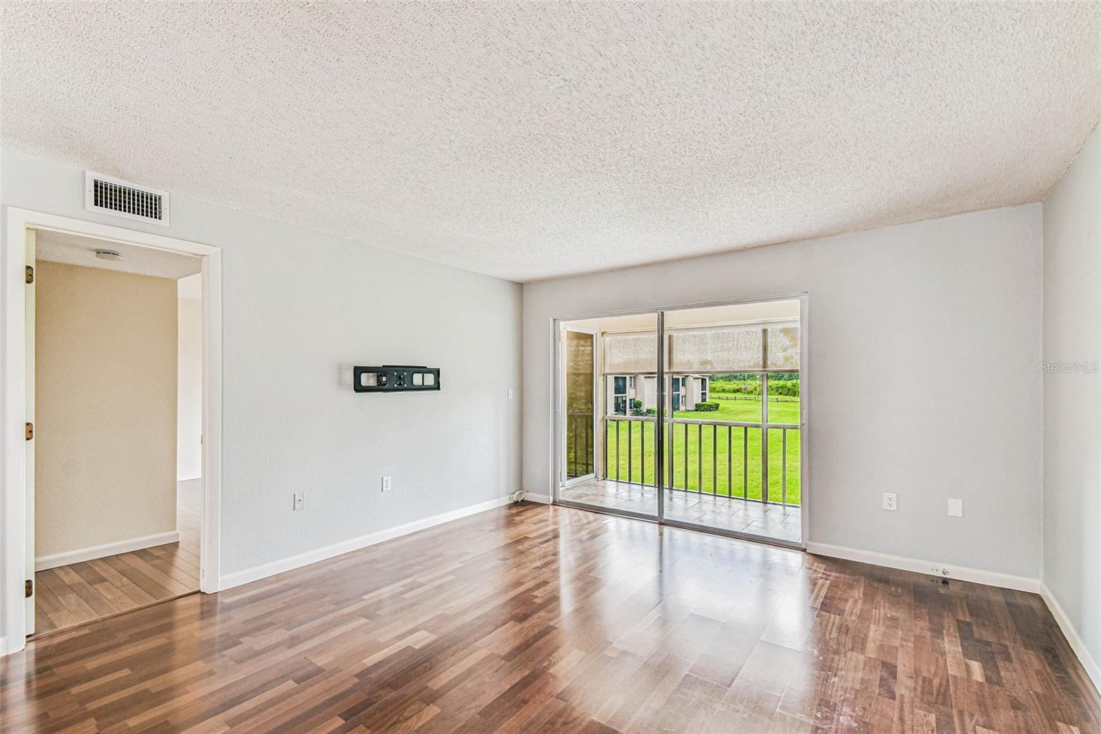 Image 14 of 54 For 204 Mary Drive