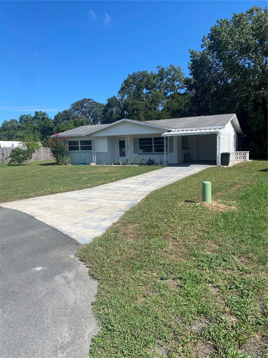 Listing photo id 0 for 9 James Court