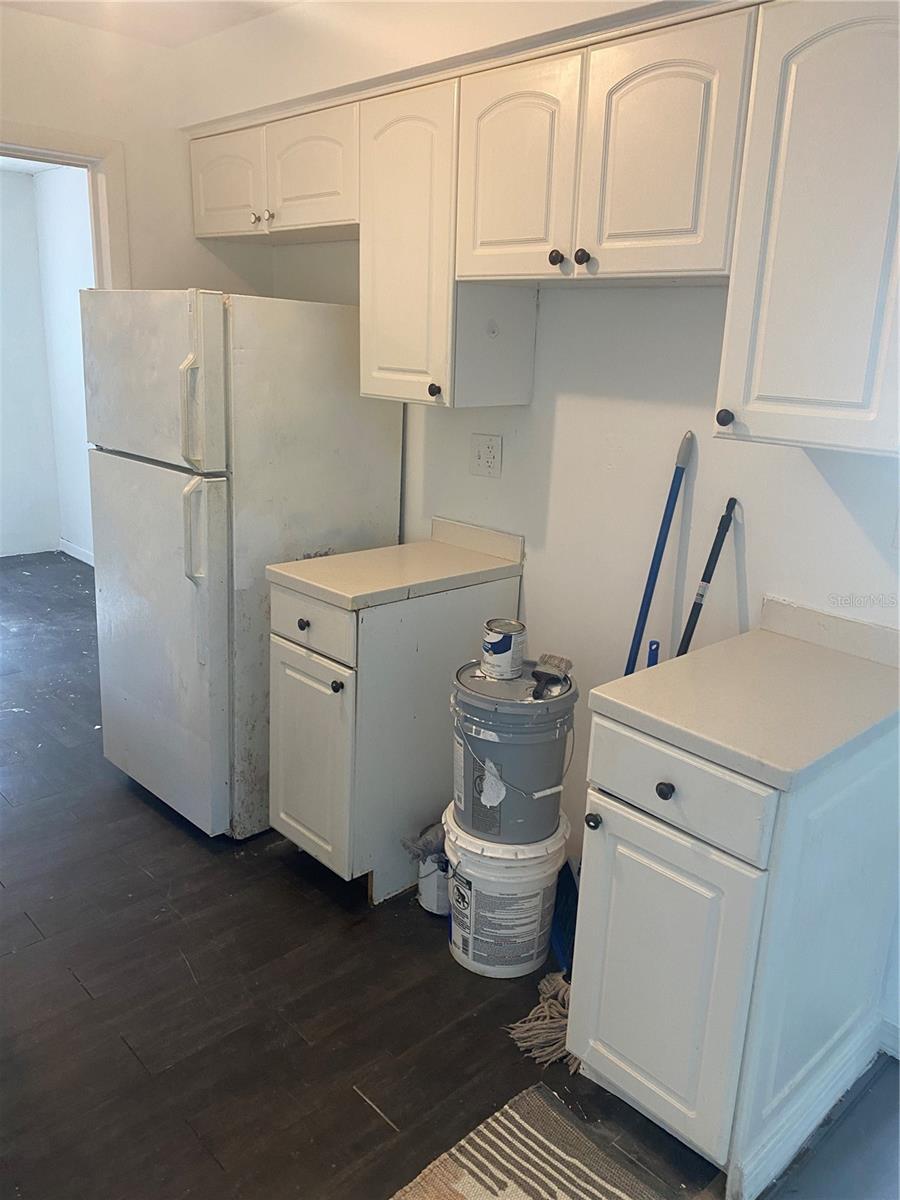Listing photo id 19 for 9 James Court