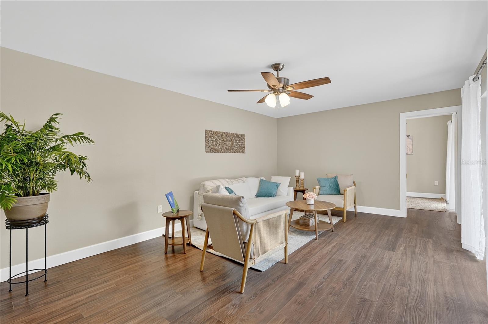 Image 6 of 23 For 712 1st Court