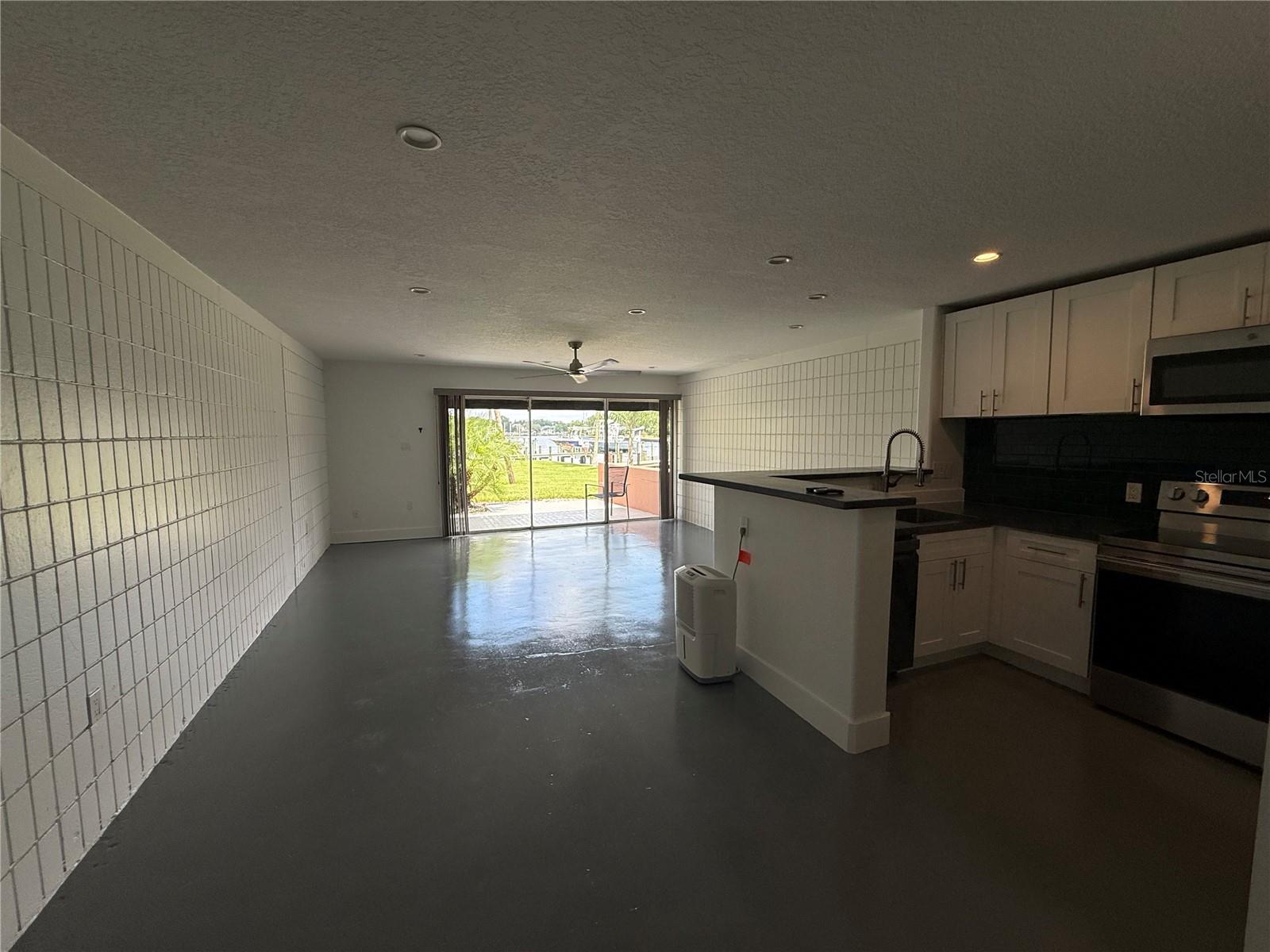 Image 4 of 12 For 2424 Tampa Bay Boulevard A104