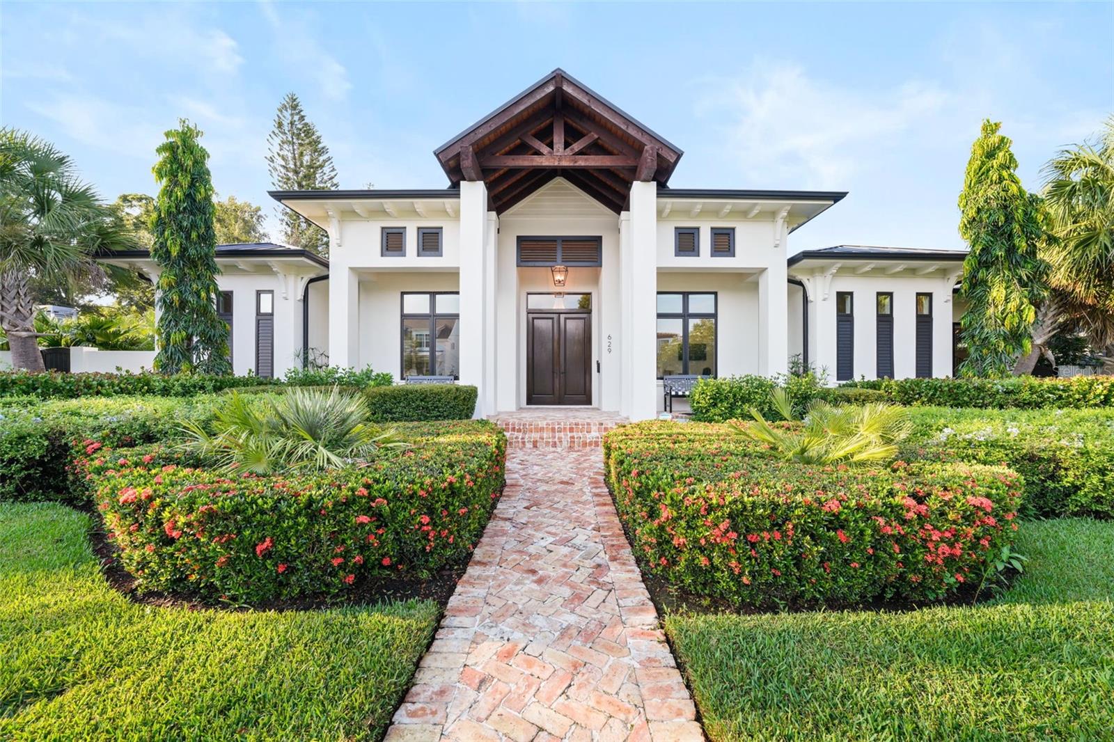 Details for 629 35th Avenue N, ST PETERSBURG, FL 33704