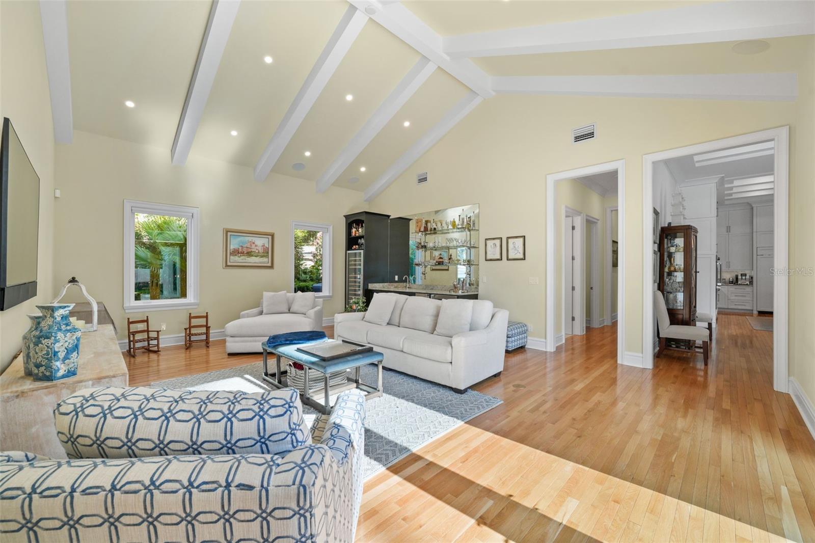 Image 23 of 73 For 629 35th Avenue N