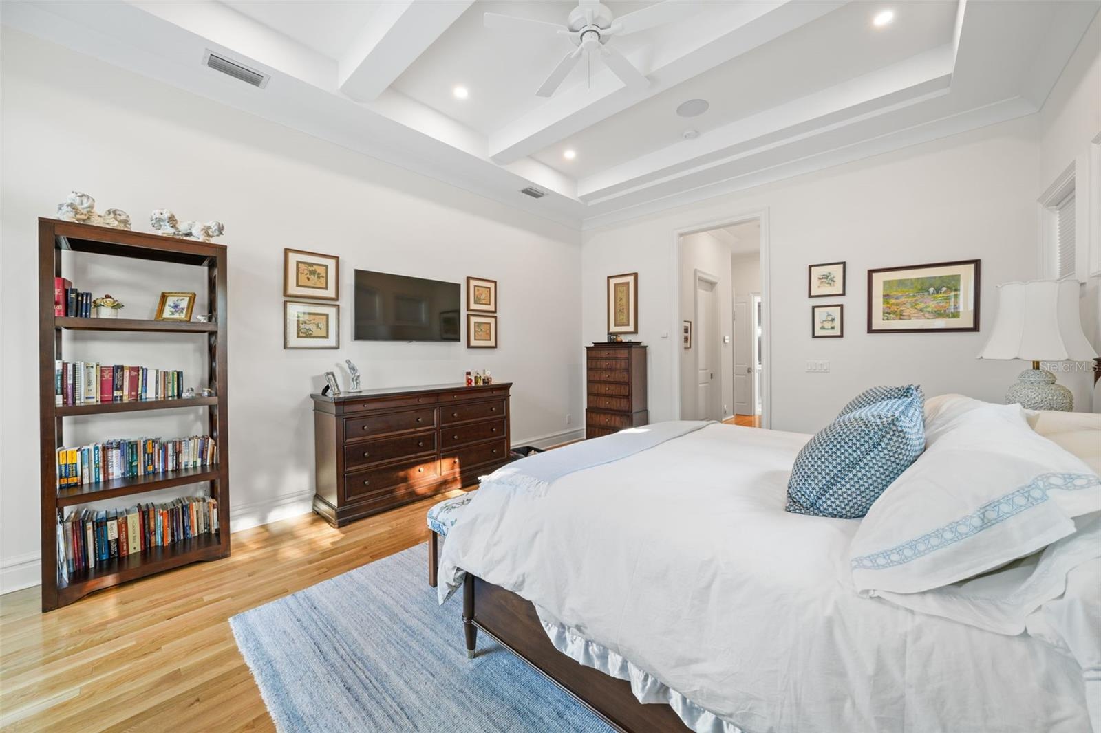 Image 28 of 73 For 629 35th Avenue N