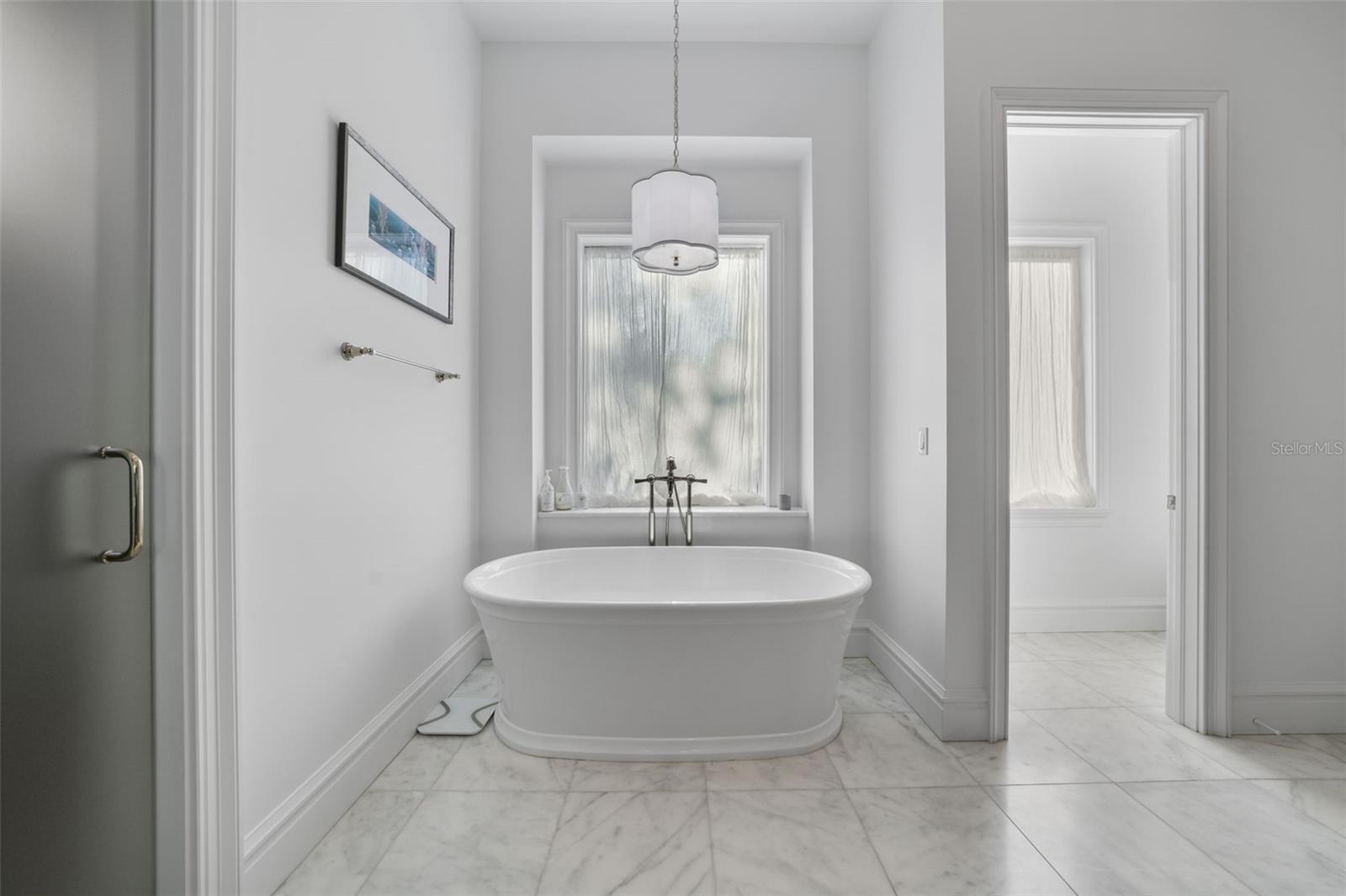 Image 32 of 73 For 629 35th Avenue N