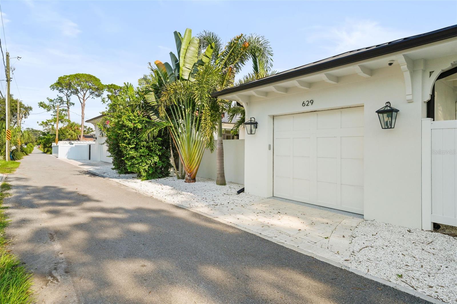 Image 57 of 73 For 629 35th Avenue N
