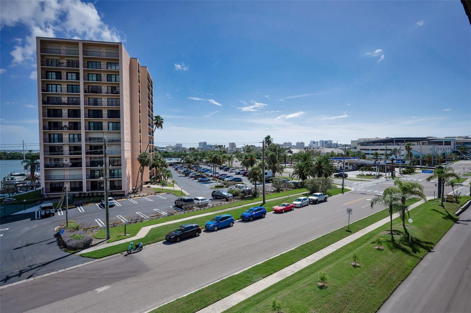 Image 10 of 86 For 105 Island Way 147