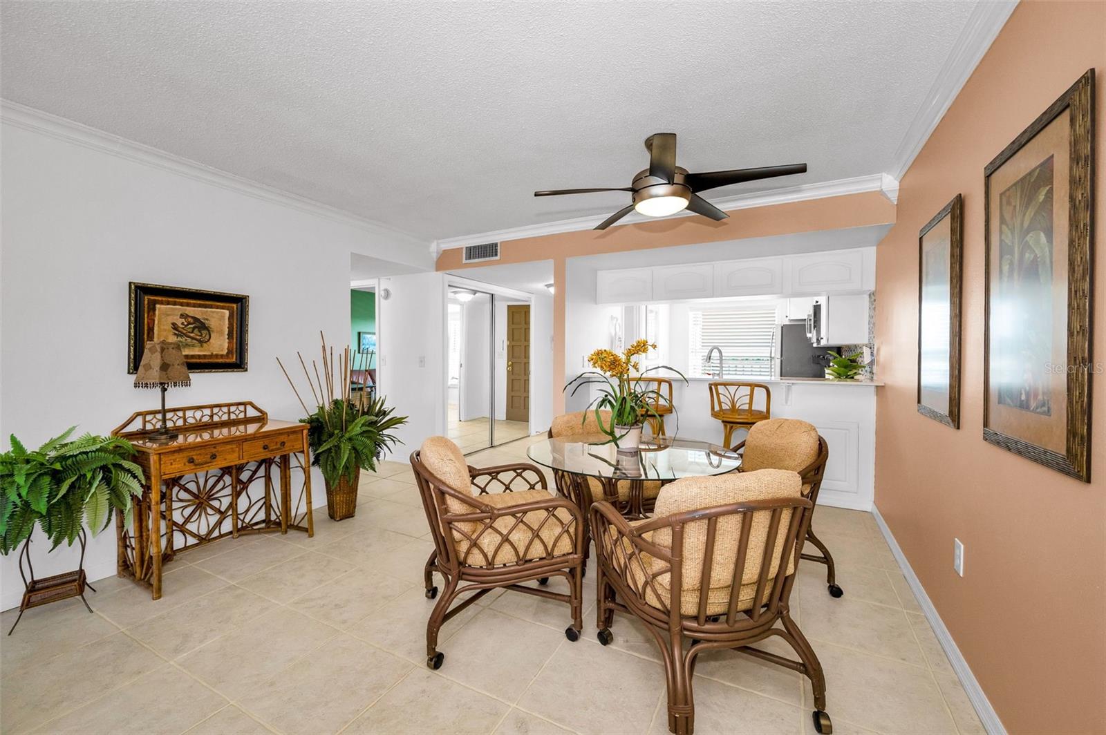 Image 15 of 86 For 105 Island Way 147