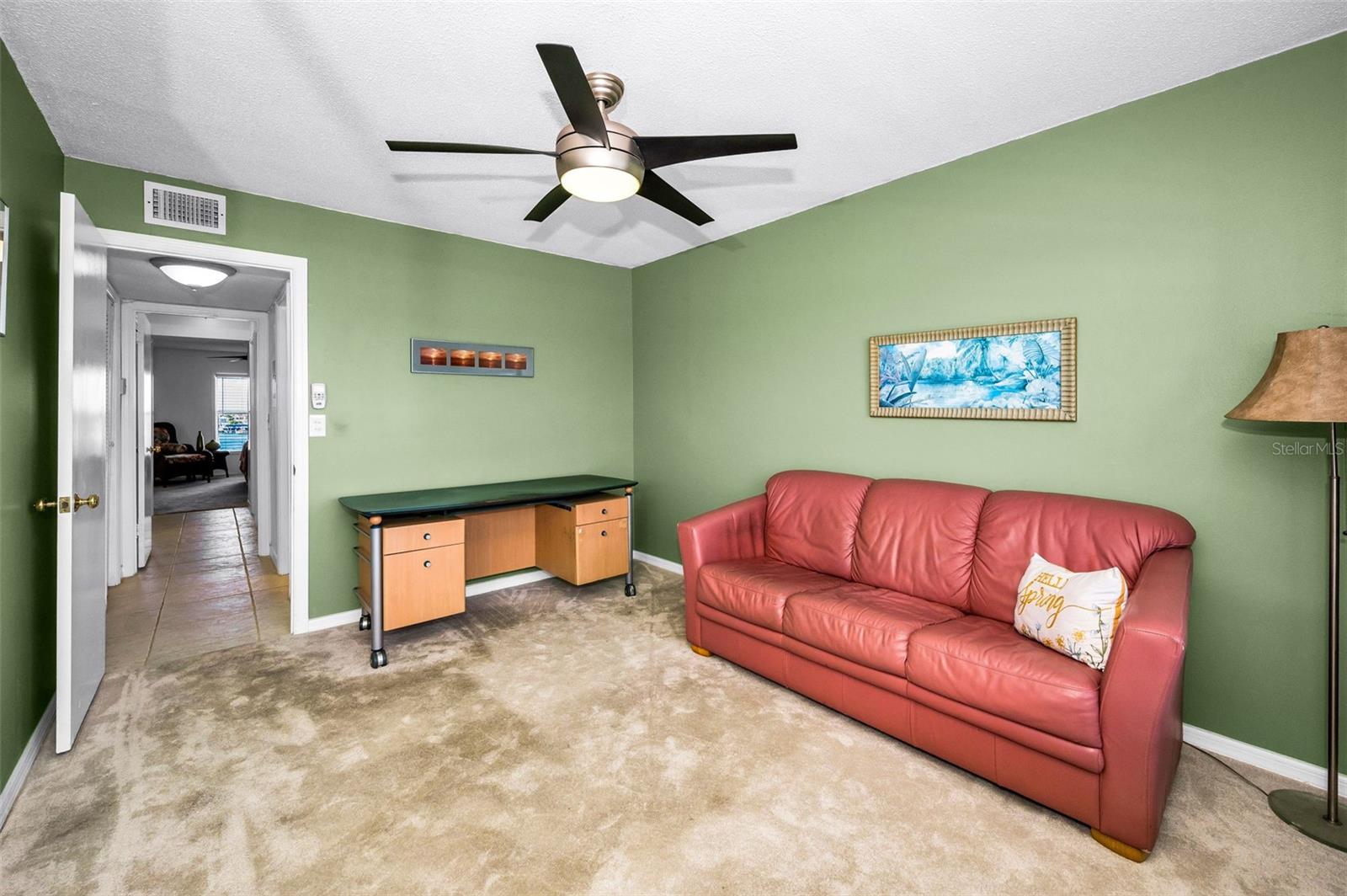 Image 38 of 86 For 105 Island Way 147