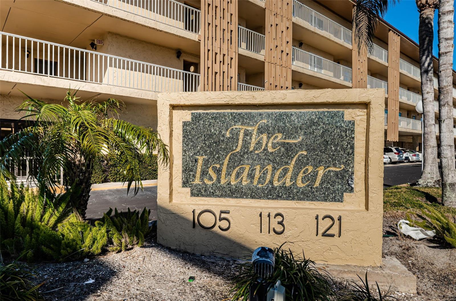 Image 48 of 86 For 105 Island Way 147
