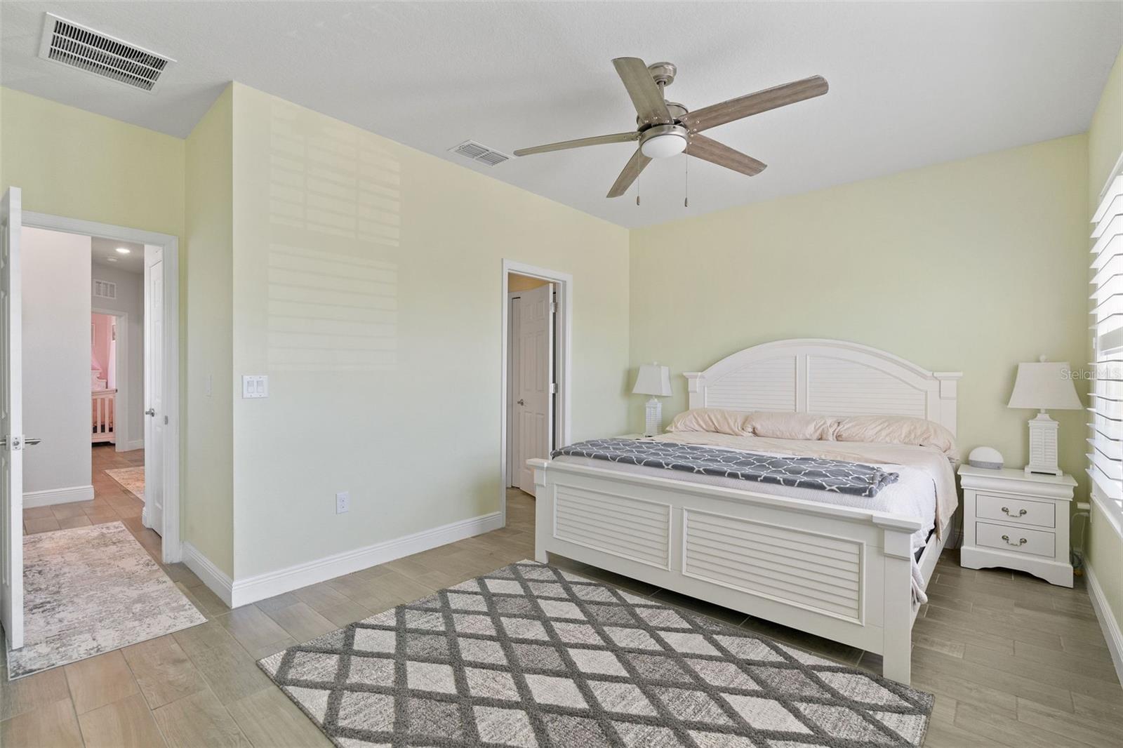 Image 4 of 33 For 1101 Coral Lane