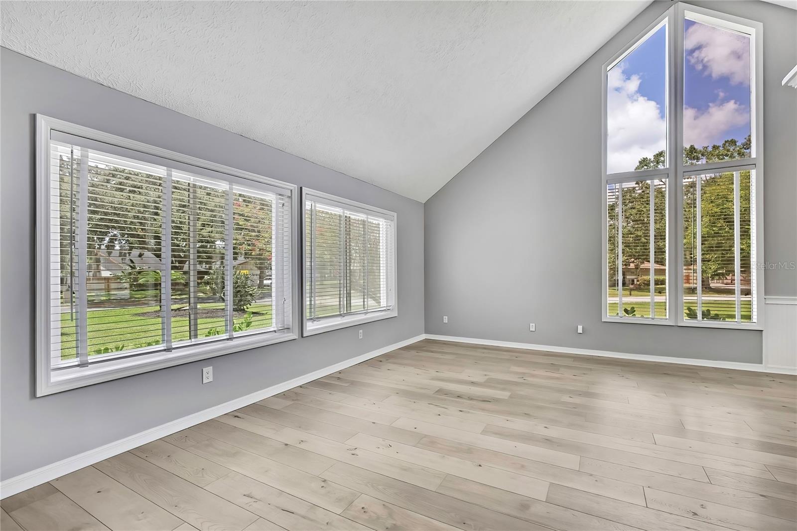 Image 11 of 85 For 3122 Lois Court
