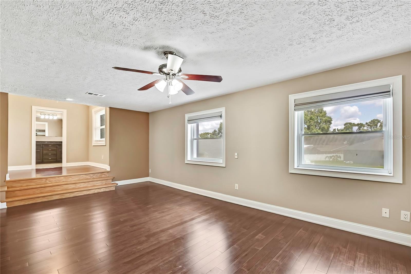 Image 34 of 85 For 3122 Lois Court