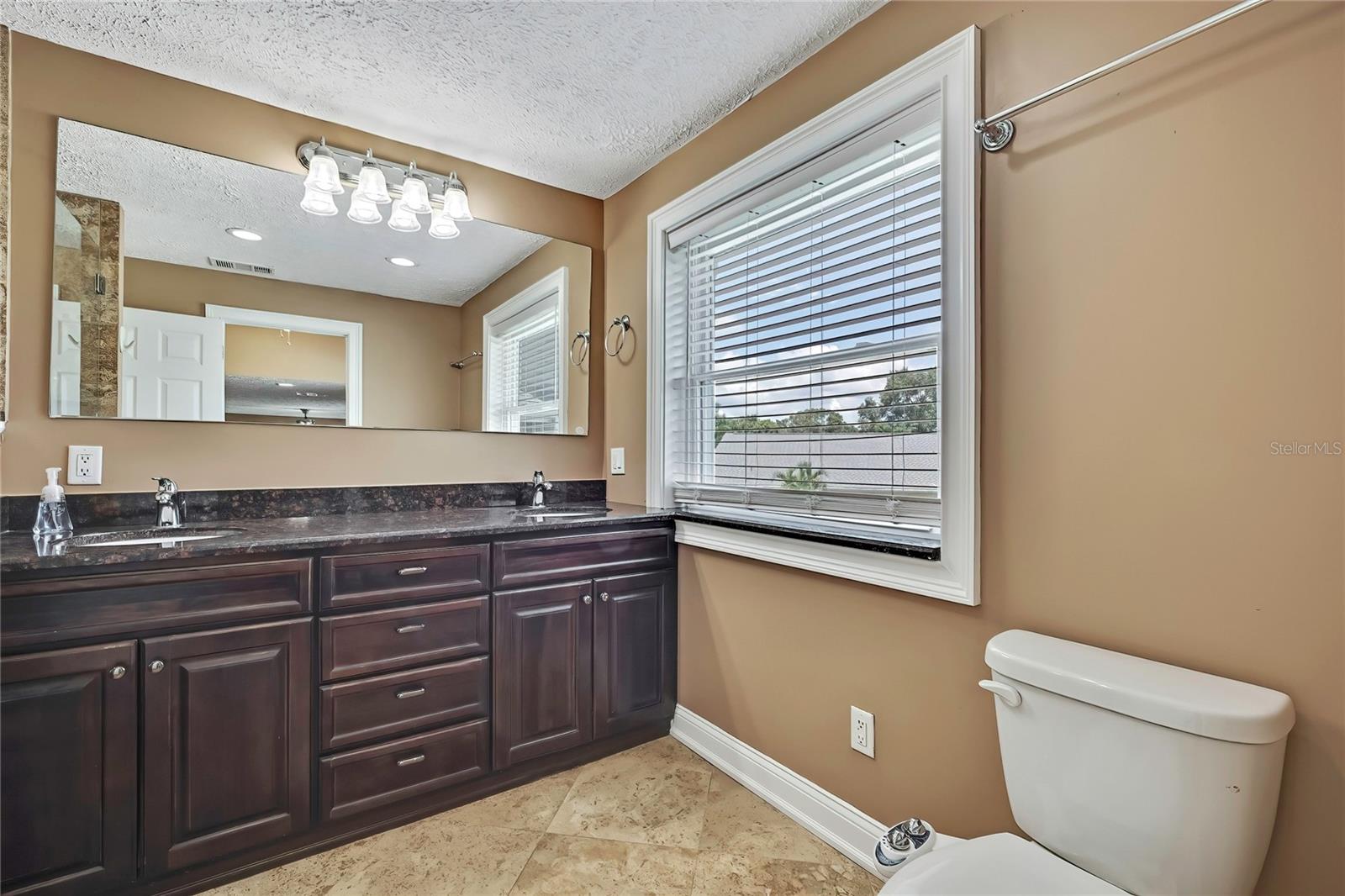 Image 40 of 85 For 3122 Lois Court