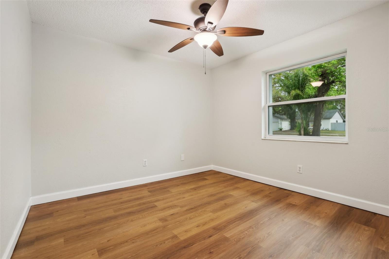 Image 13 of 20 For 703 Sailfish Road
