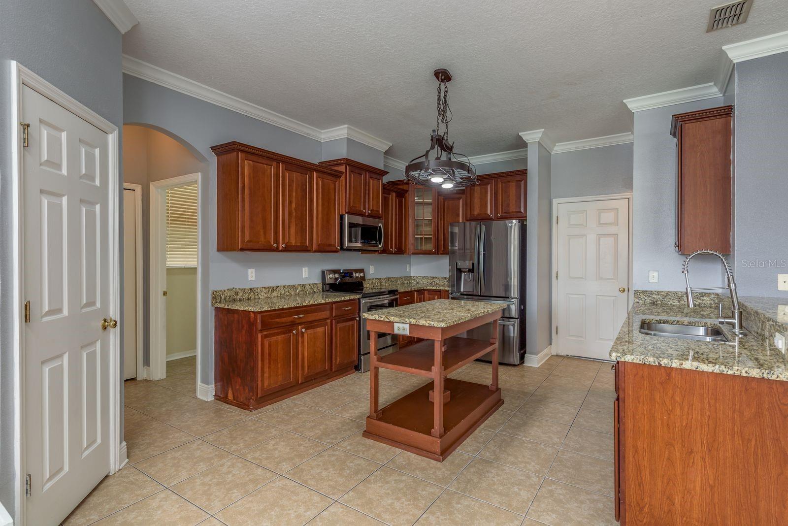 Image 11 of 42 For 30544 Latourette Drive