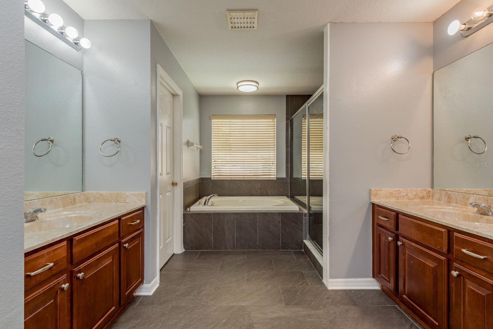 Image 21 of 42 For 30544 Latourette Drive