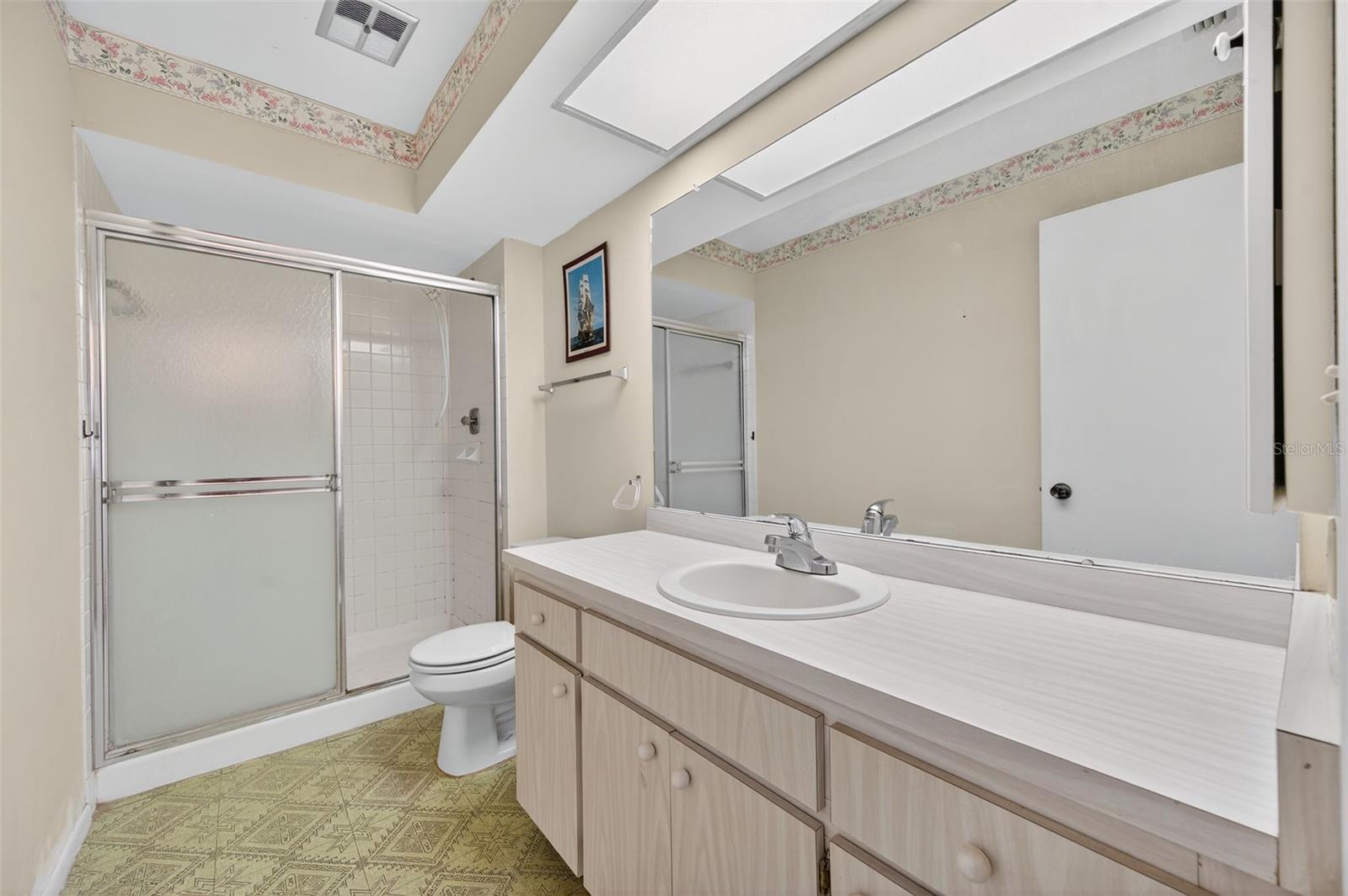 Image 14 of 34 For 2521 Oakleaf Lane 28c