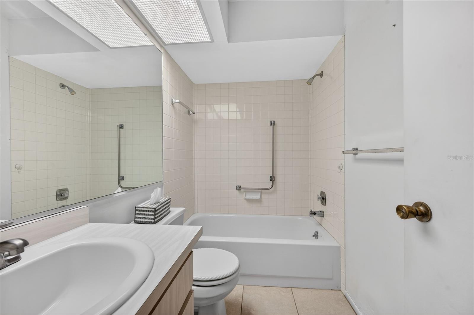 Image 19 of 34 For 2521 Oakleaf Lane 28c