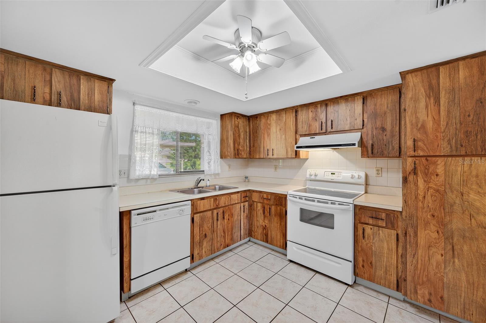 Image 4 of 34 For 2521 Oakleaf Lane 28c