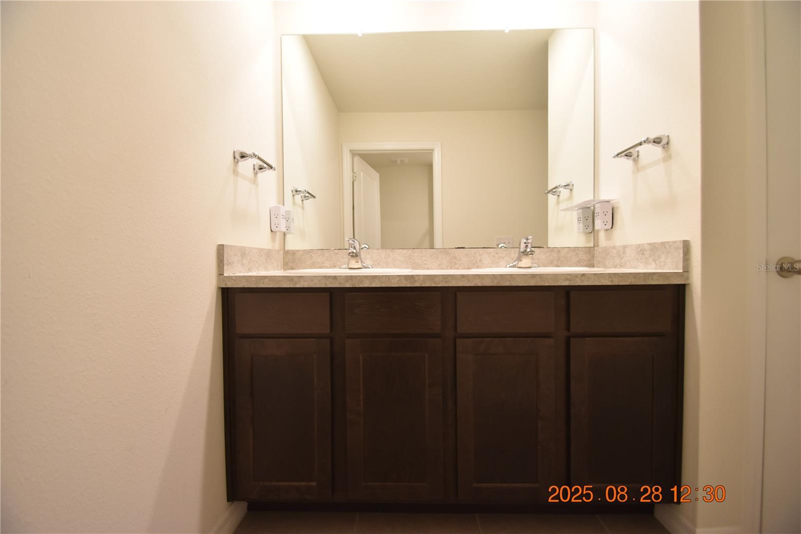 Image 53 of 69 For 8075 Broad Pointe Drive