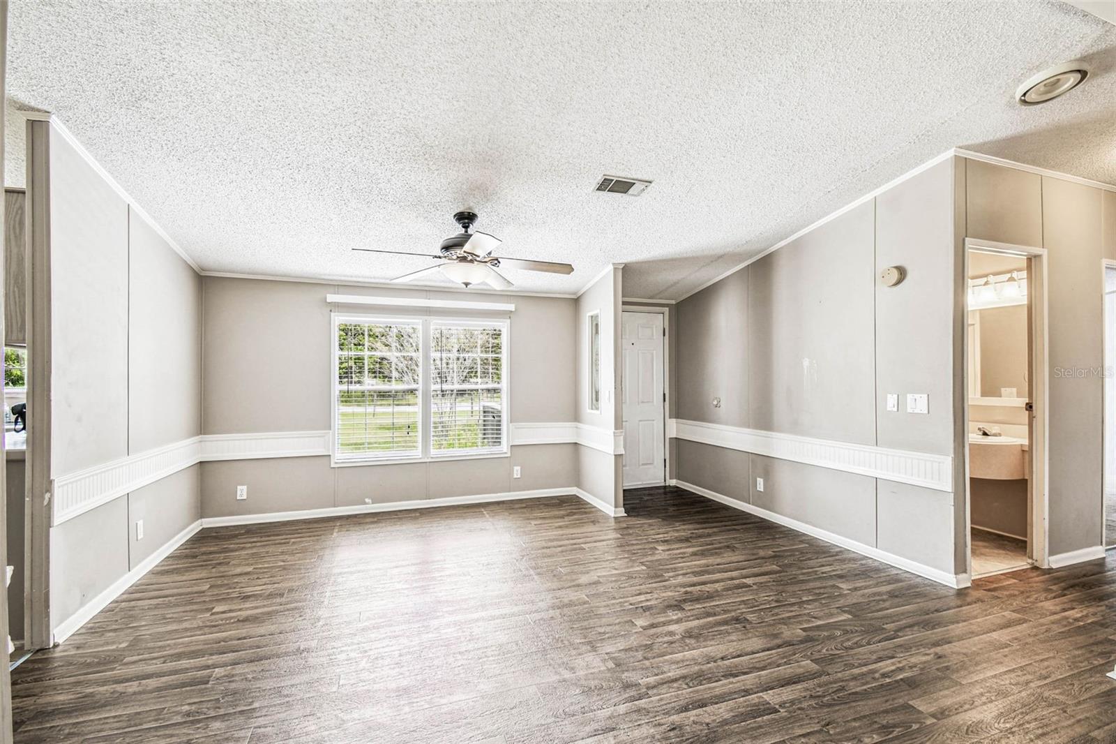 Image 20 of 33 For 15515 Lancer Road