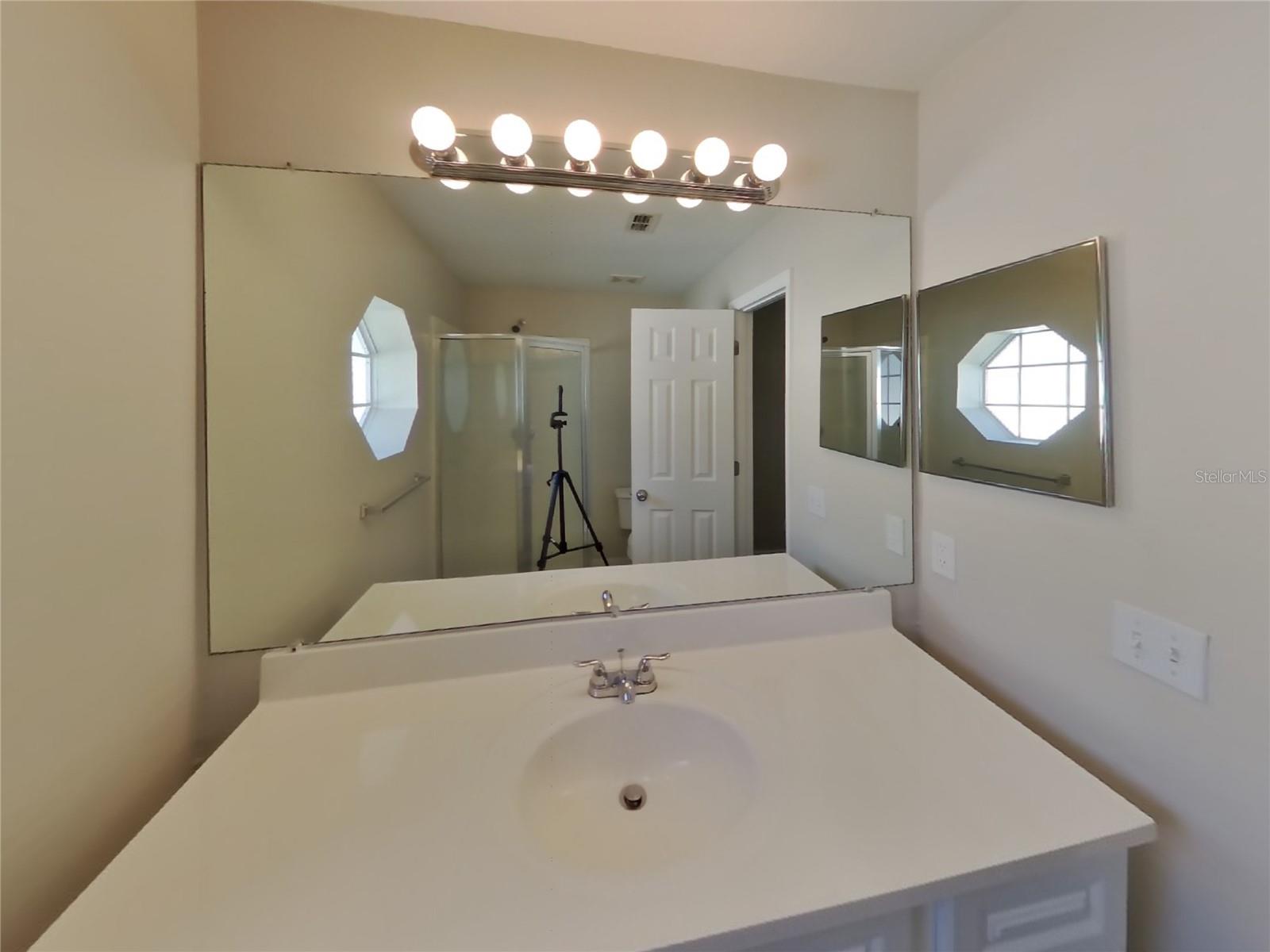 Listing photo id 7 for 13176 Siam Drive