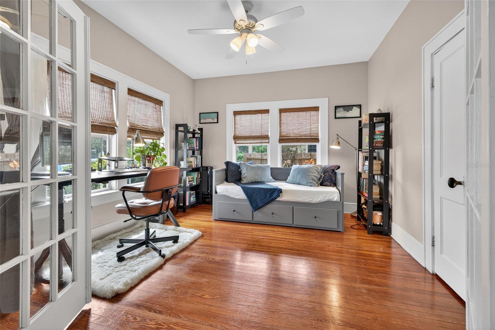 Image 18 of 38 For 767 23rd Avenue N