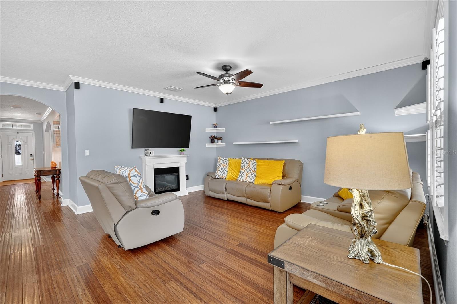 Image 11 of 33 For 14047 Finsbury Drive