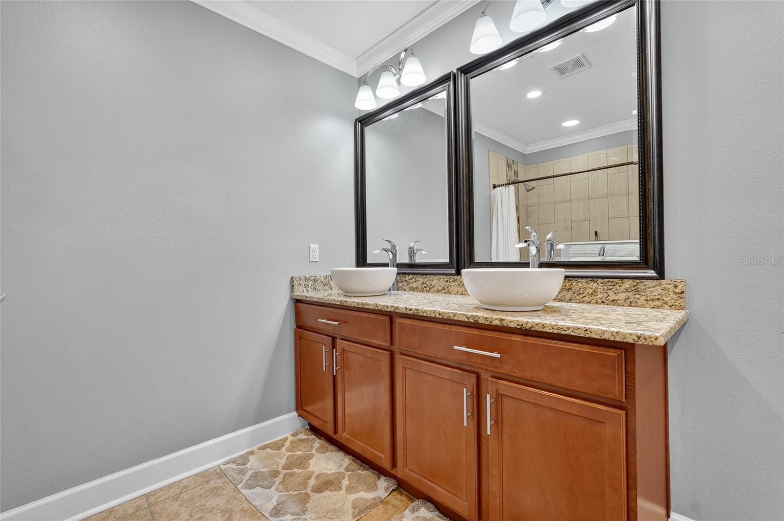 Image 15 of 33 For 14047 Finsbury Drive