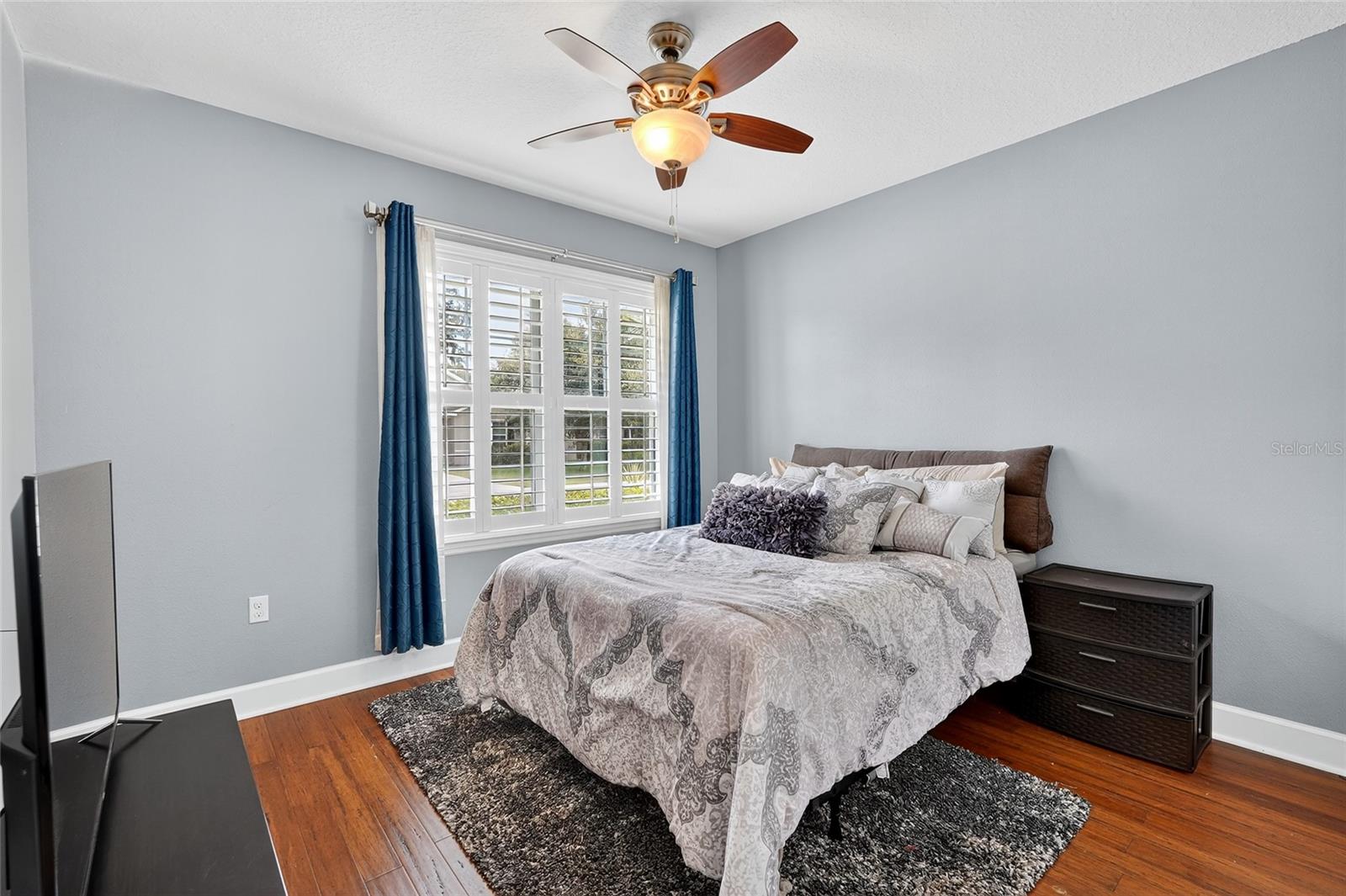 Image 17 of 33 For 14047 Finsbury Drive
