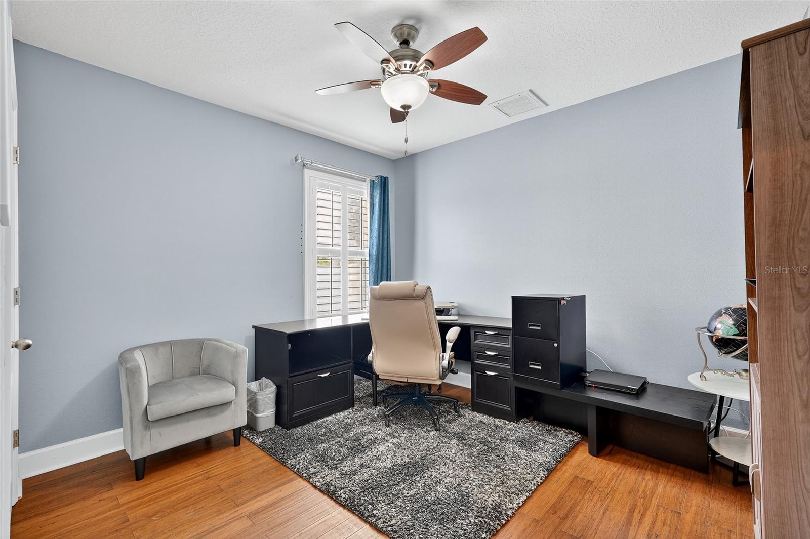 Image 19 of 33 For 14047 Finsbury Drive