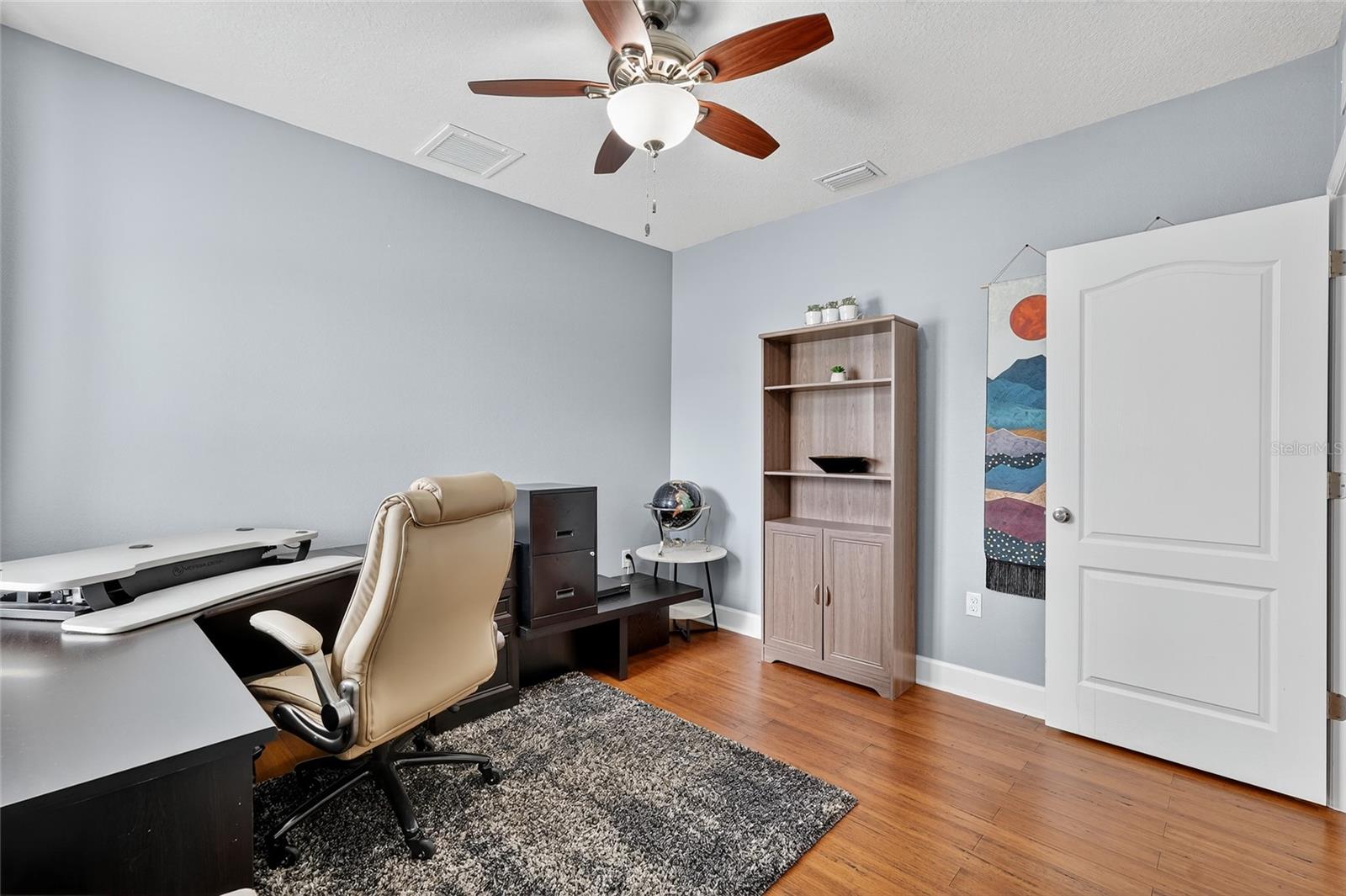 Image 20 of 33 For 14047 Finsbury Drive