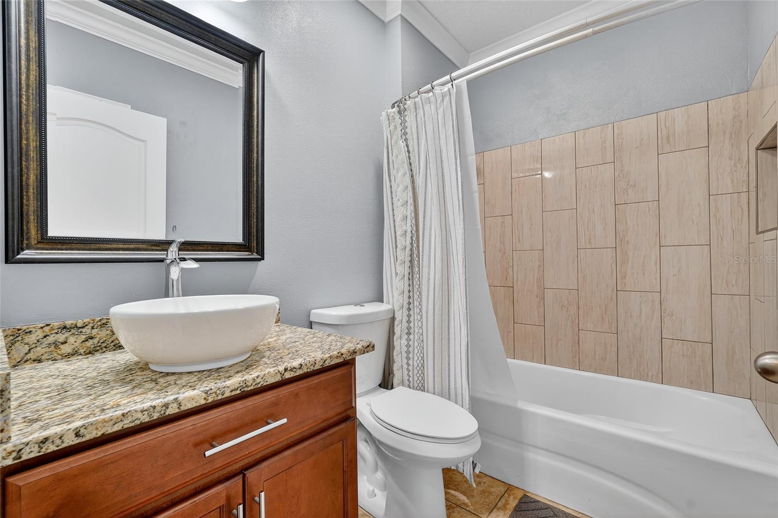 Image 21 of 33 For 14047 Finsbury Drive