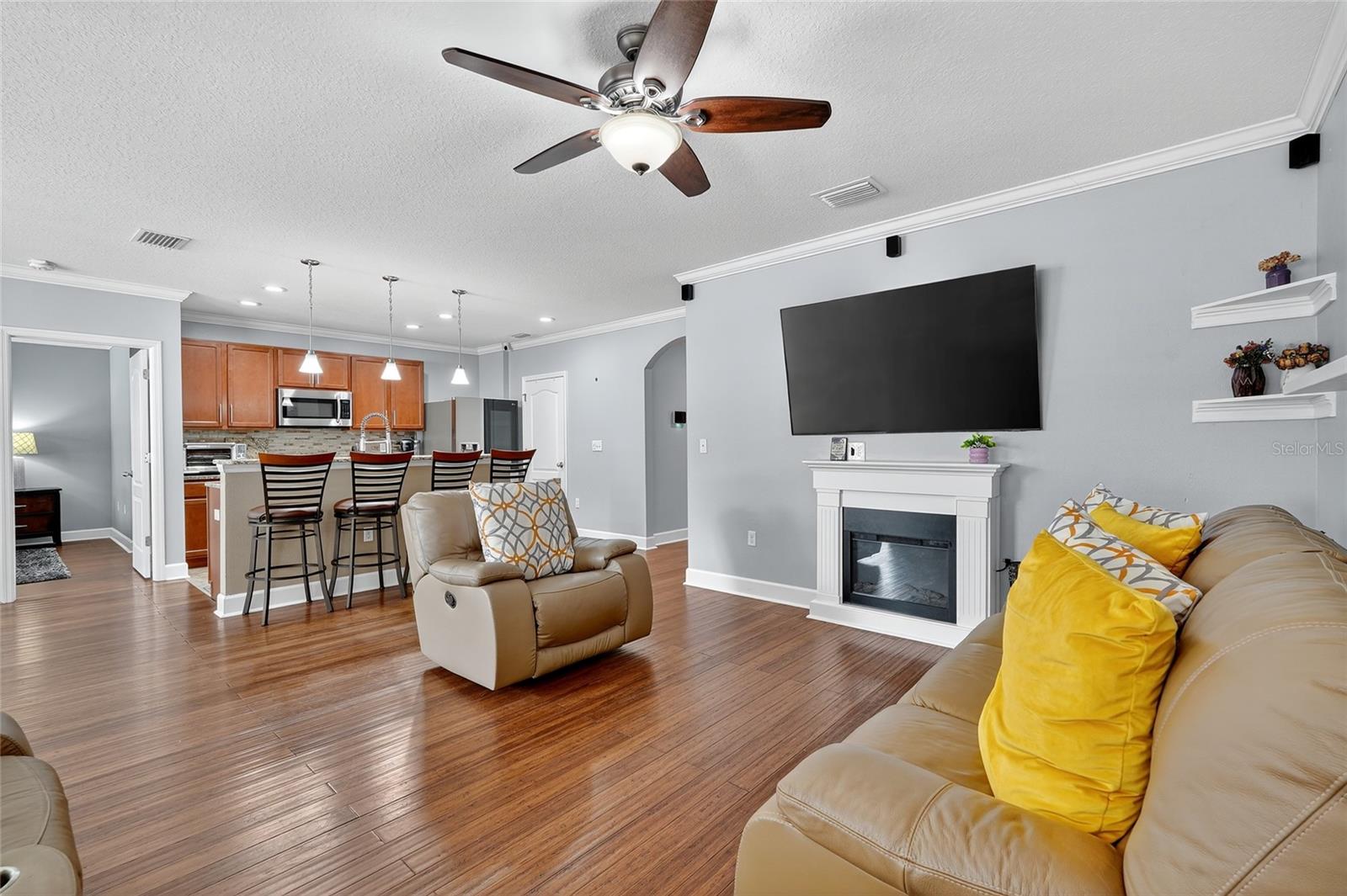 Image 9 of 33 For 14047 Finsbury Drive