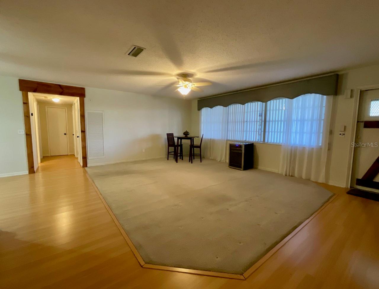 Image 5 of 40 For 1900 59th Avenue N 210