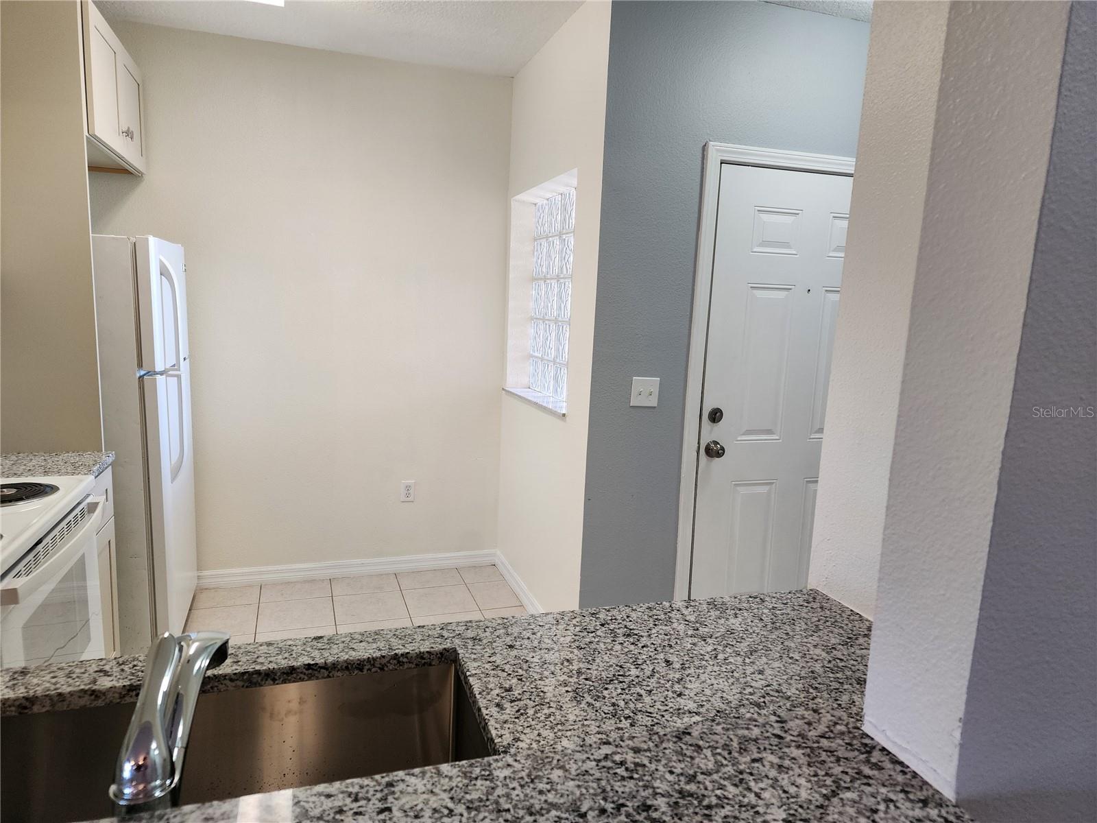 Image 15 of 26 For 9516 Newdale Way 201
