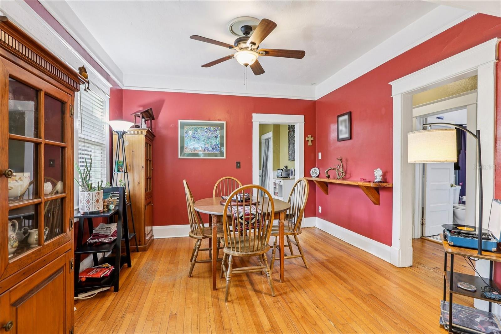 Image 16 of 44 For 507 Knollwood Street