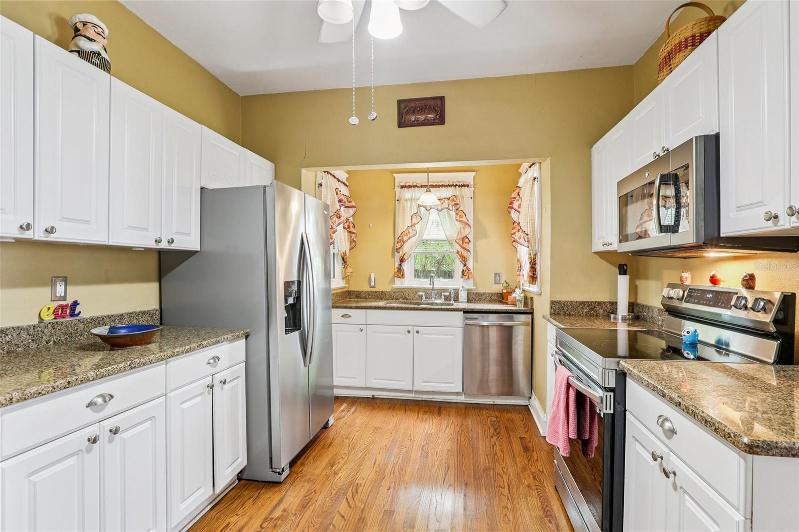 Image 21 of 44 For 507 Knollwood Street